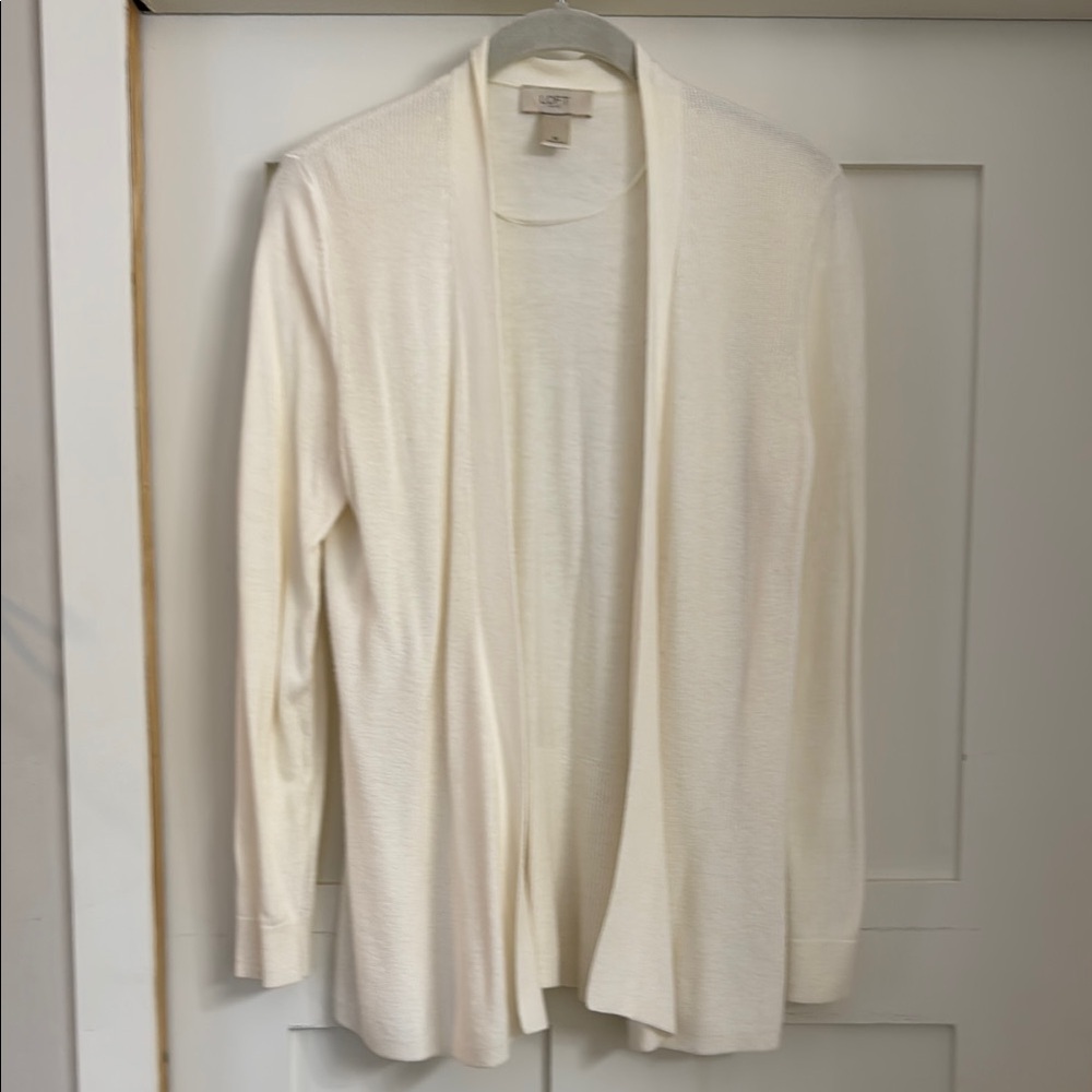 🌼LOFT Women's Cream Cardigan Sweater🌼